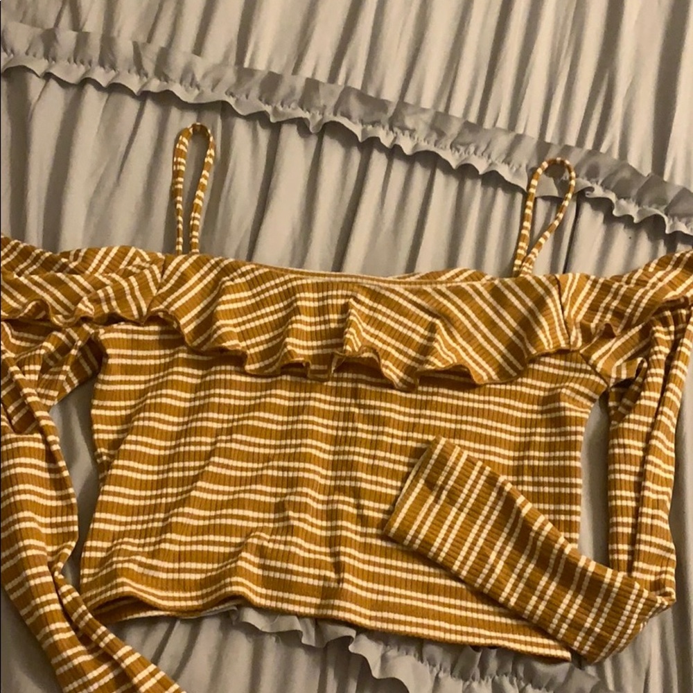 Ruffley Crop Top